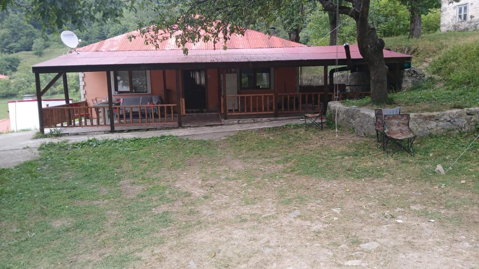 Inci Dag Evi *